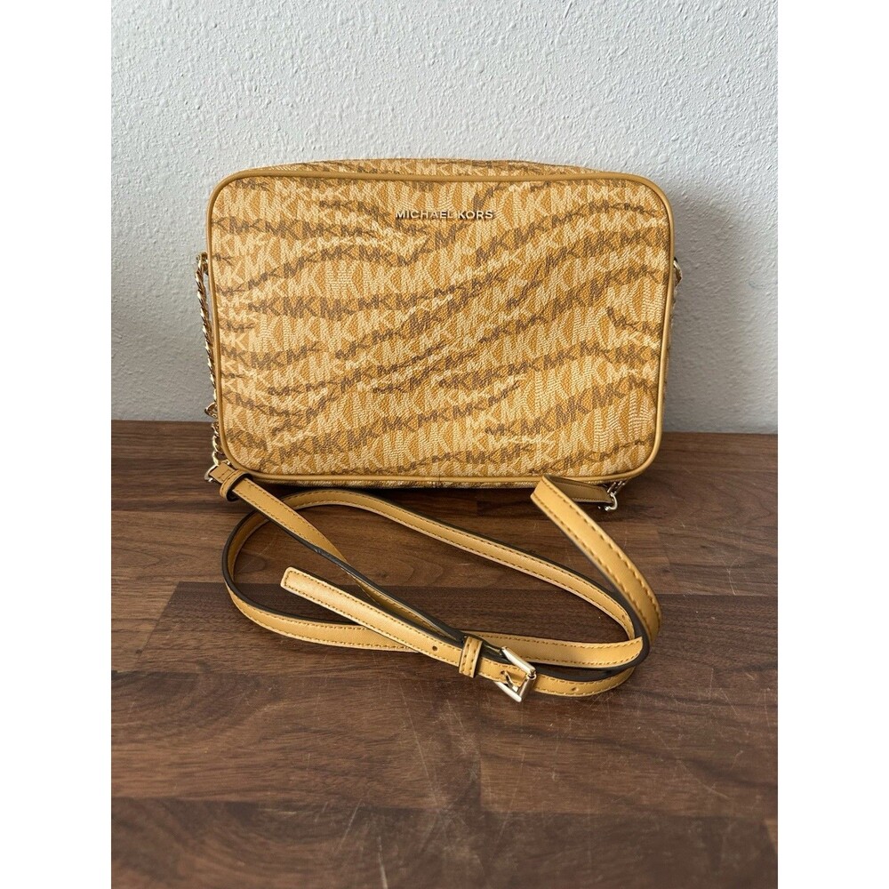 NWT Auth. MICHAEL KORS JET SET Large East West Crossbody Mustard Yellow/orange
